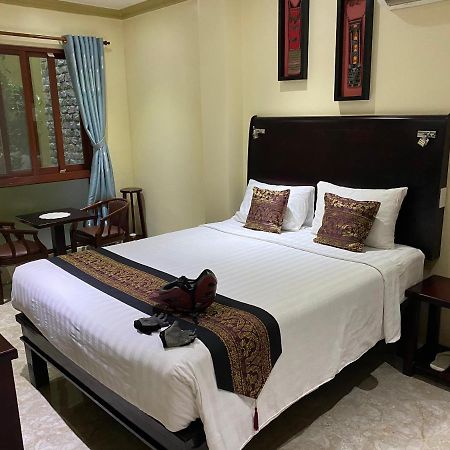 Murray Guesthouse Chau Doc Exterior photo